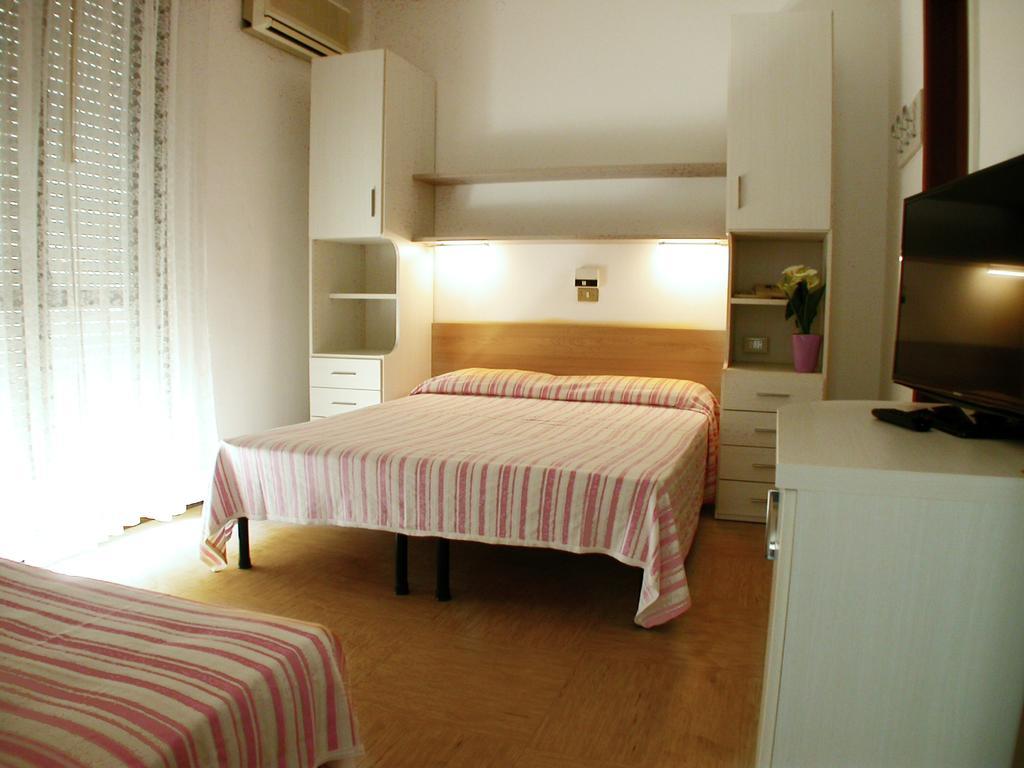 לידו די ג'סולו Albergo Aquila חדר תמונה