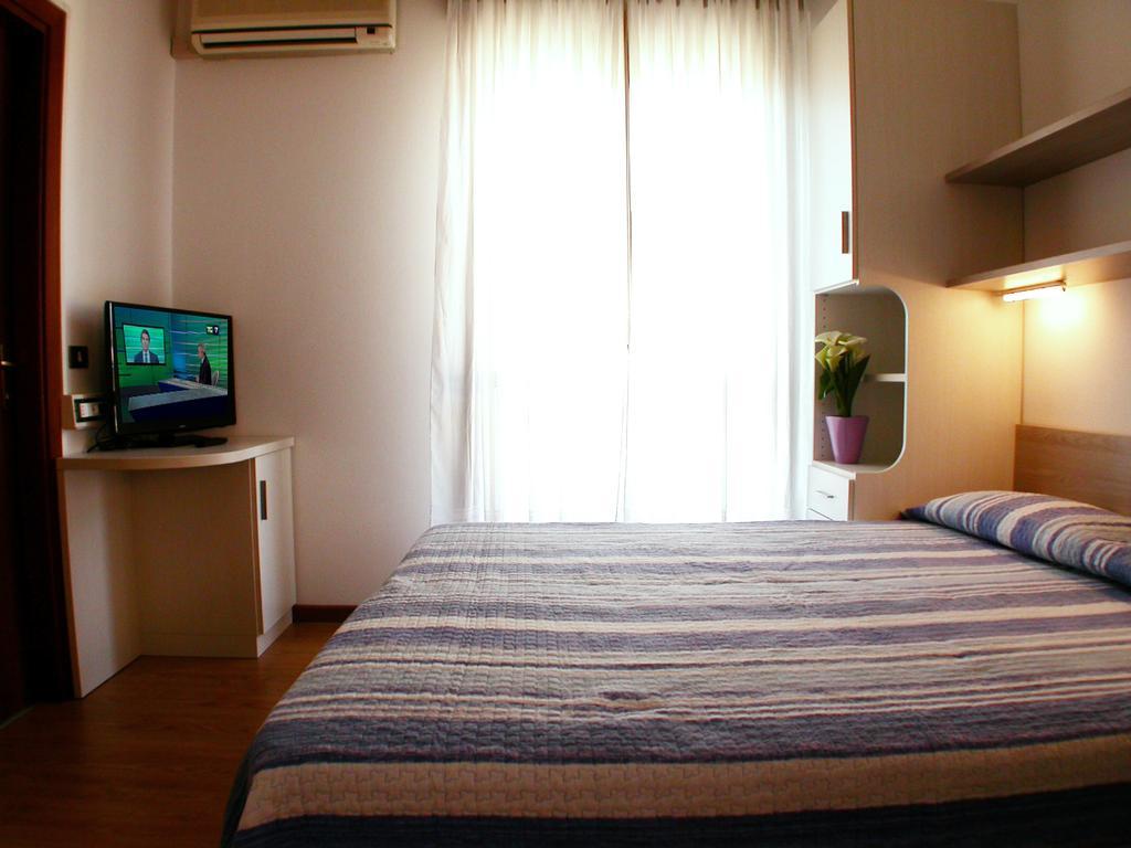 לידו די ג'סולו Albergo Aquila חדר תמונה