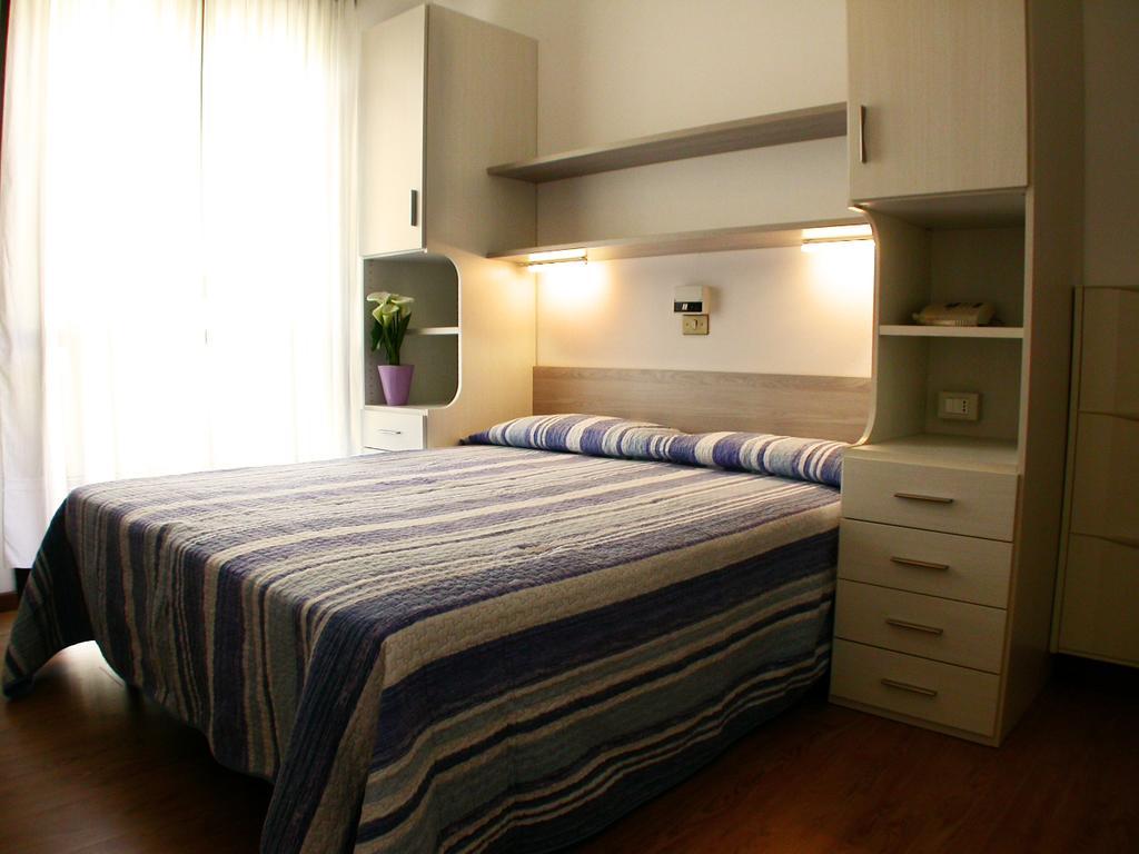 לידו די ג'סולו Albergo Aquila חדר תמונה