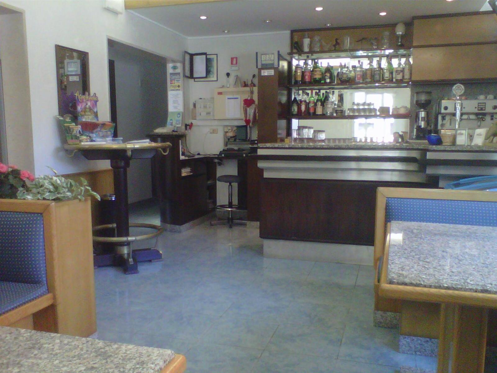 לידו די ג'סולו Albergo Aquila מראה חיצוני תמונה